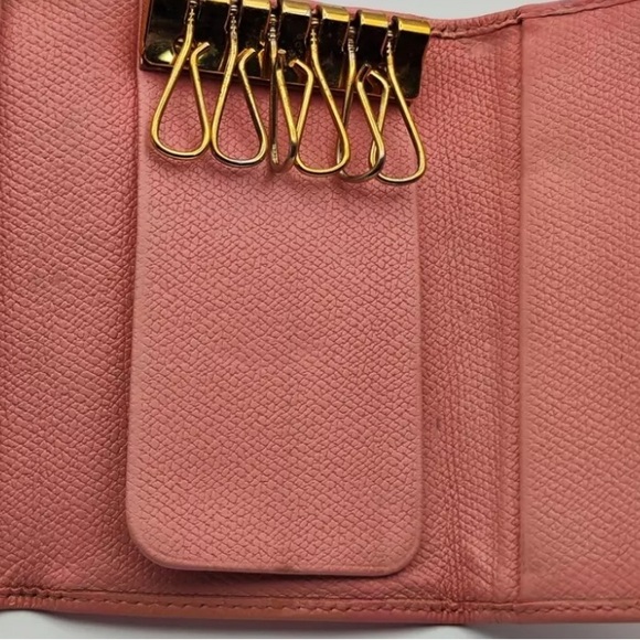 Authentic Chanel caviar pink 6 ring key case made in Italy - Picture 3 of 5